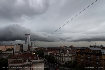 Shelf cloud over Belgrade